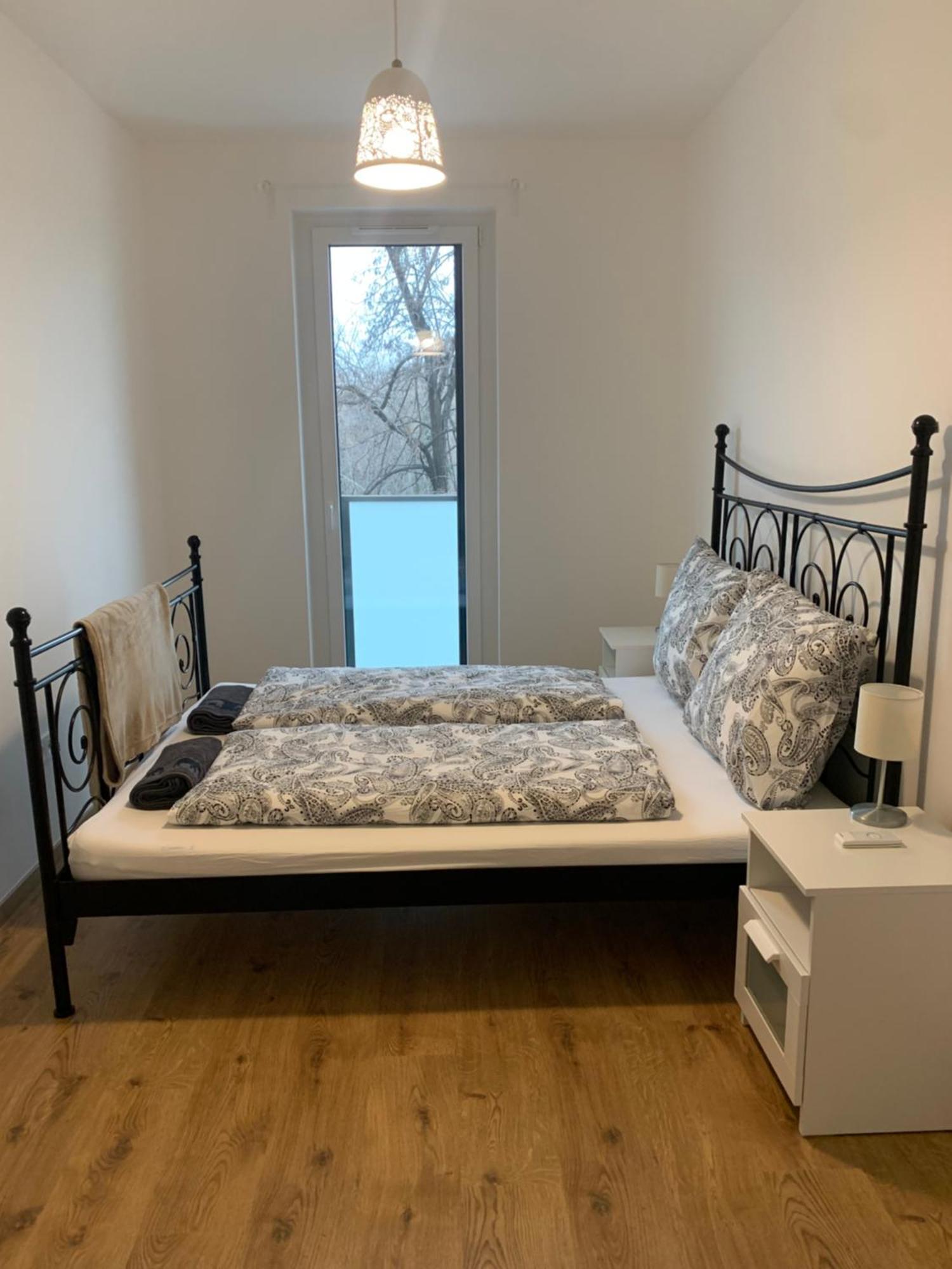 Apartament Westside - Modern & Peaceful - Free Garage!