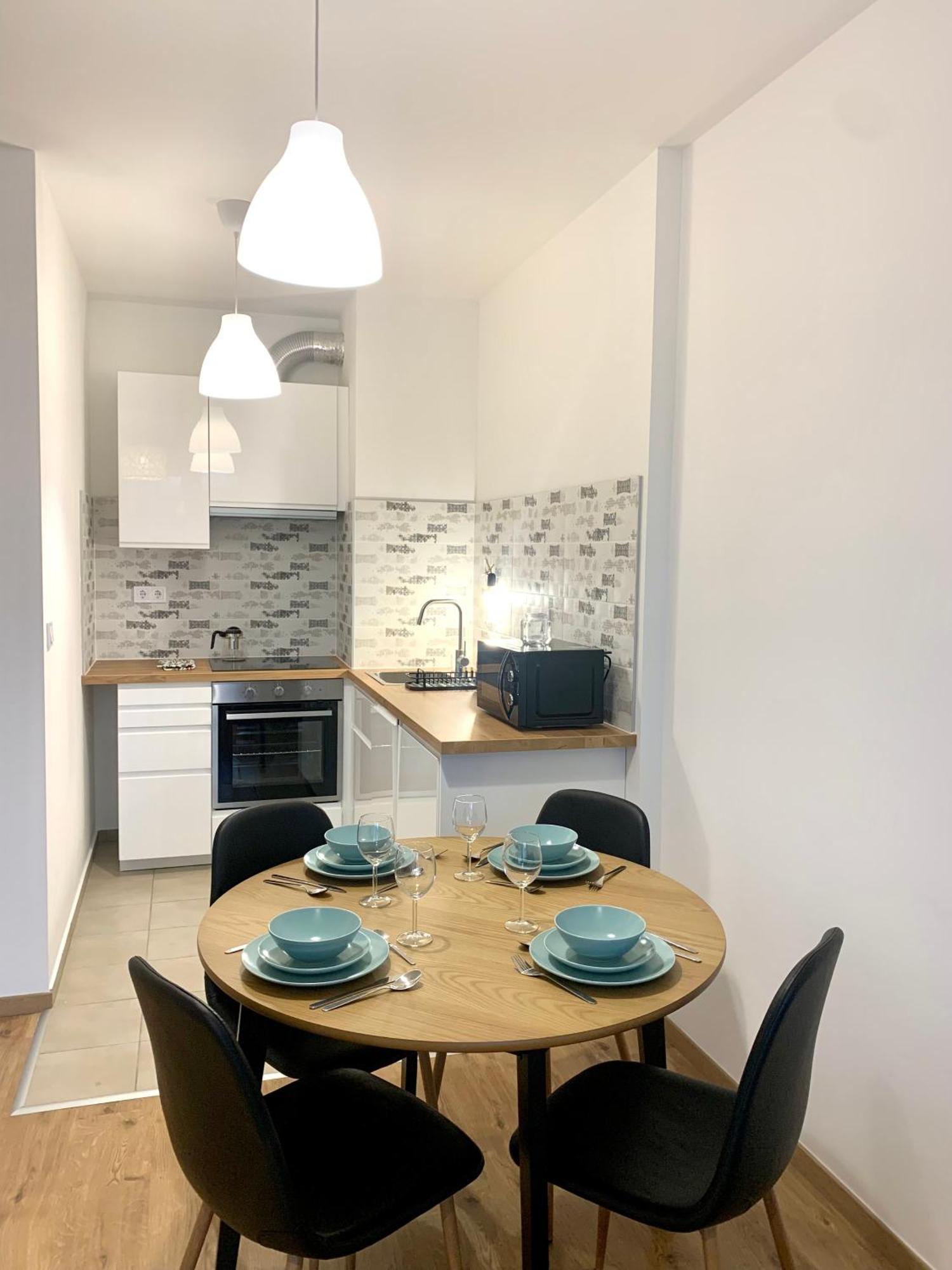 Apartament Westside - Modern & Peaceful - Free Garage!