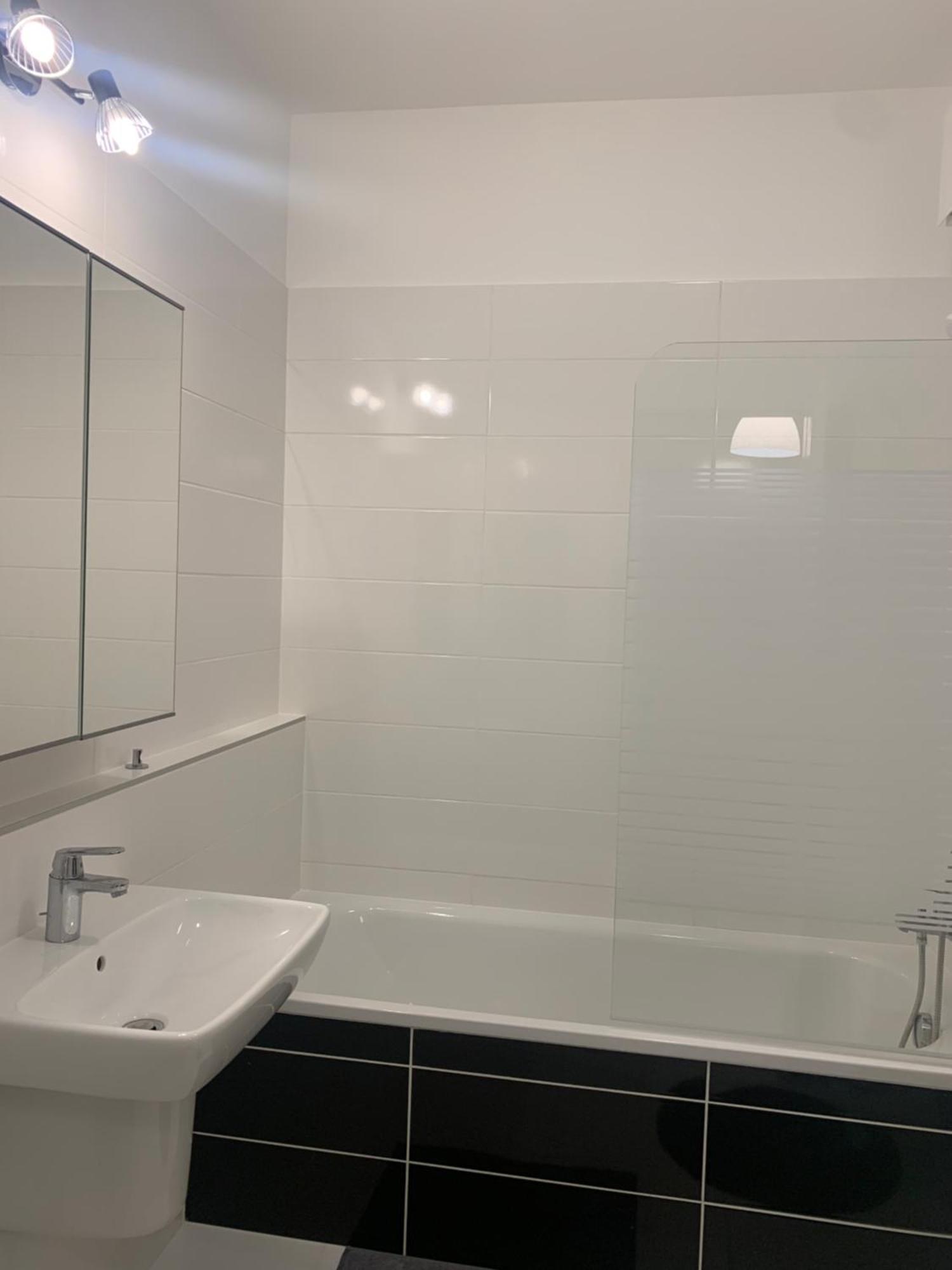Apartament Westside - Modern & Peaceful - Free Garage!